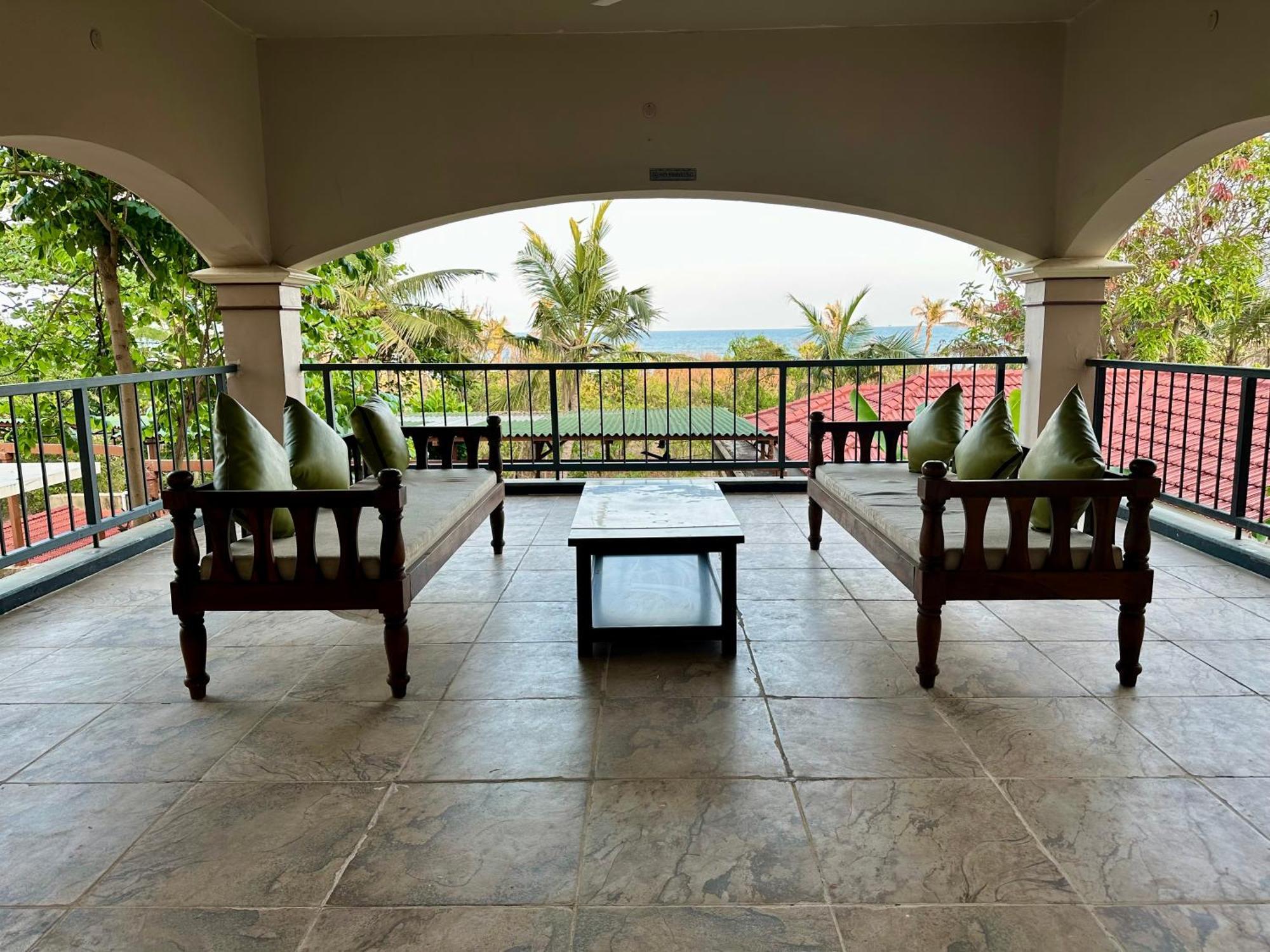 Costa Verde Luxury Seafront Villa Chennai Extérieur photo