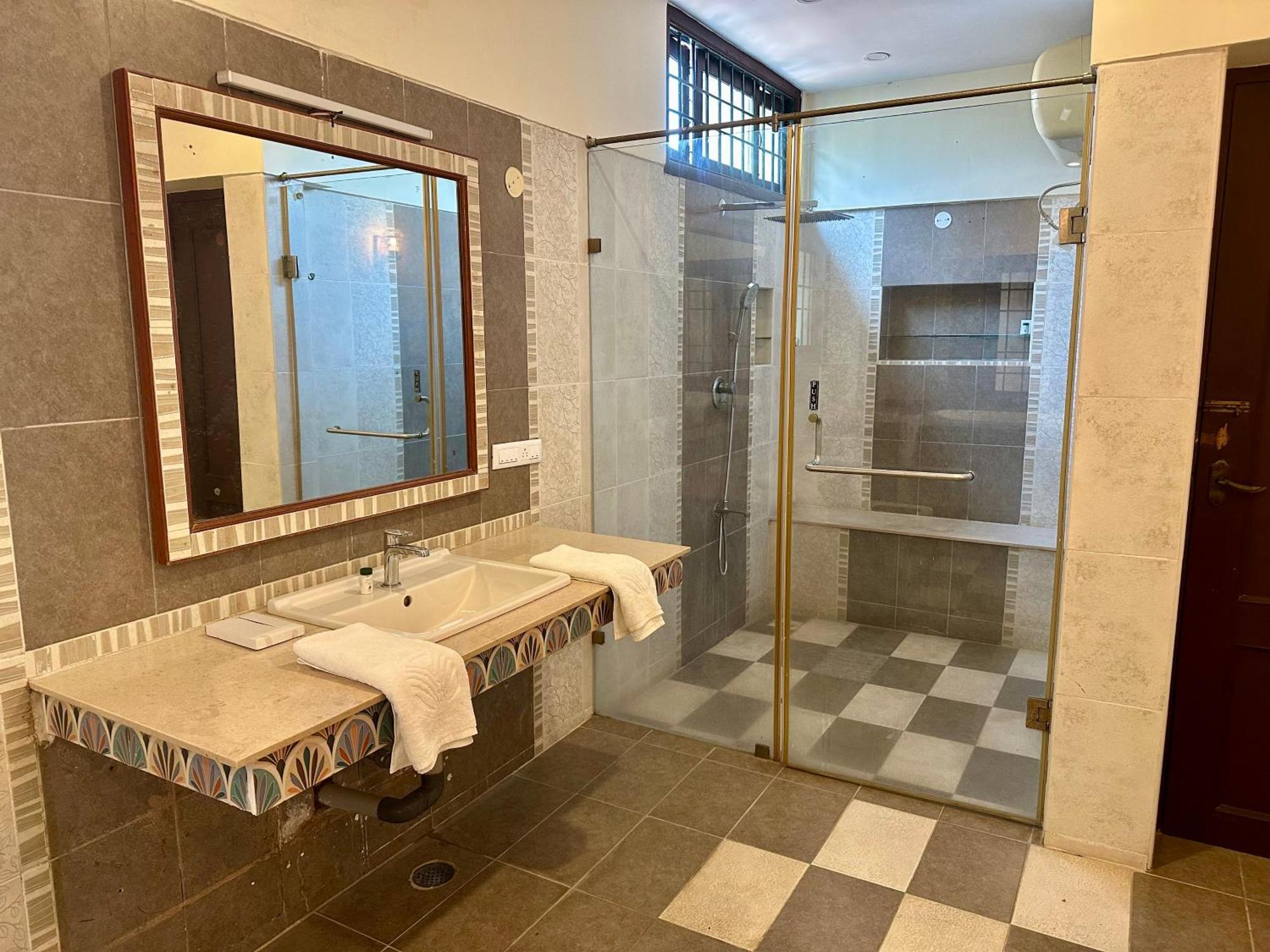 Costa Verde Luxury Seafront Villa Chennai Extérieur photo